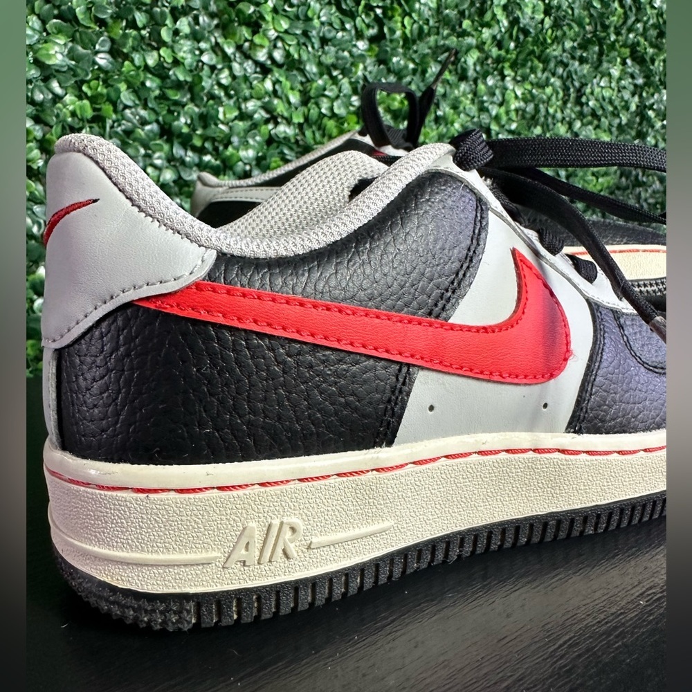 Nike Air Force 1 Low '07 LV8 NBA 75th Anniversary Trail Blazers 5 Youth - Picture 2 of 10